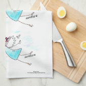 愛のハートを連れてくる笑顔の青いガウンの天使 キッチンタオル (四つ折り)