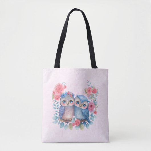愛のフクロウが木の枝に座る トートバッグ (正面)