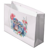 愛のフクロウが木の枝に座る ラージペーパーバッグ (正面アングル)