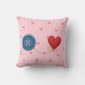 愛のボタン&スレッド – かわいいハートデザイン クッション (正面)