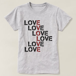 愛の中で進化 Tシャツ
