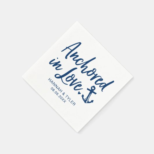 愛の中にアンカーされたビーチ航海の結婚の スタンダードカクテルナプキン (角)