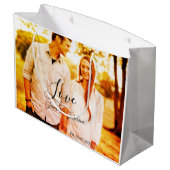 愛の写真の追加の名前セット。年結婚の夫婦 ラージペーパーバッグ (裏面アングル)