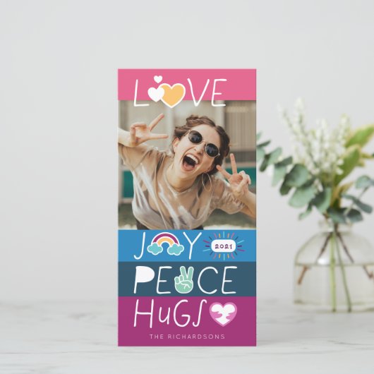 愛の喜び平和ハグ絵文字クリスマスフォトコラージュ シーズンカード (スタンド正面)