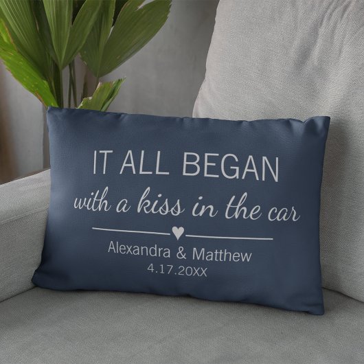 愛の始まり ロマンチックなペアのための特別なギフト アクセントクッション