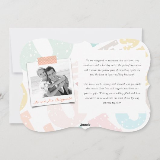 愛の平和の喜びミセス・ミセス・初めてのクリスマス写真 シーズンカード (裏面)