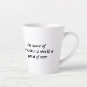 愛の温かさを一口一口に –  カフェラテマグ (右)