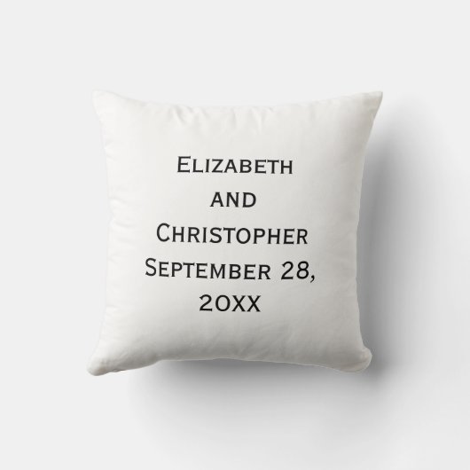 愛の矢をパーソナライズ結婚した婚約カップル クッション (裏面)