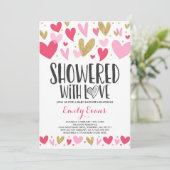 愛の赤ちゃんシャワーのシャワーがシャワー招待状ハート 招待状 (スタンド正面)