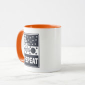 愛の食べ眠るバ遊スケットルの繰り返し マグカップ (正面左)