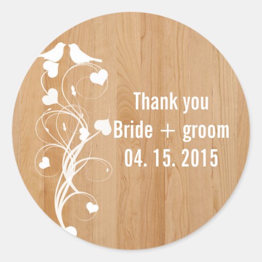 愛の鳥のハートは、茶色の木の結婚式を招待する渦巻く ラウンドシール (正面)