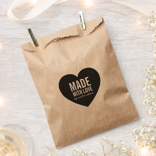 愛はっきりした素朴スタイリッシュハート製 フェイバーバッグ (クリップ留めされた状態)