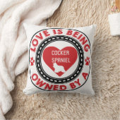 愛はコッカースパニエル犬が所有している クッション (ブランケット)