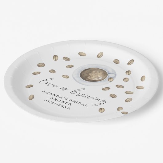 愛はコーヒーを醸造しているブライダルシャワー ペーパープレート (アングル)