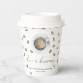 愛はコーヒーを醸造しているブライダルシャワー 紙コップ (正面)