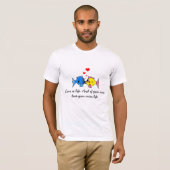 「愛は命」キスをする魚 Tシャツ (正面フル)