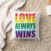 愛は常に勝つ クッション (ブランケット)