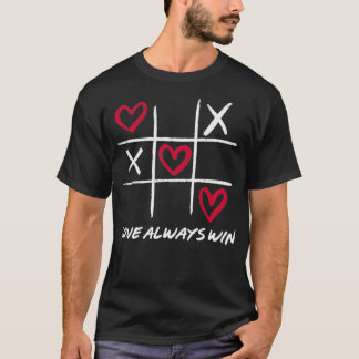 愛は常に勝つTicTacToe XOXOハートValentines Da Tシャツ