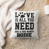 愛は必要なものであり、名前を付けた犬パーソナライズされた クッション (ブランケット)