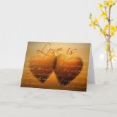 愛は忍耐強いです; 愛は親切-カスタマイズです カード (黄色い花)