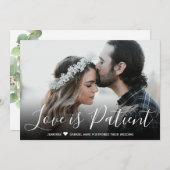 愛は忍耐強い延期された結婚発表 招待状 (正面/裏面)
