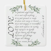 愛は忍耐強い愛は親切なクリスマス装飾である セラミックオーナメント (正面)