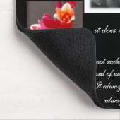 愛は忍耐強く、愛は花で優しい マウスパッド (コーナー)