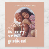 愛は患者の幾何学的赤面カップルの写真 ワインラベル (シングルラベル)