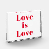 愛は愛である」赤白 フォトブロック (左)