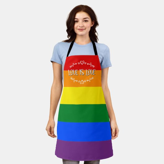 愛は愛 レインボーLGBTQプライド エプロン (着用した状態)