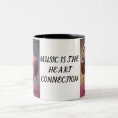 「愛は毎日醸造」 ツートーンマグカップ (中央)