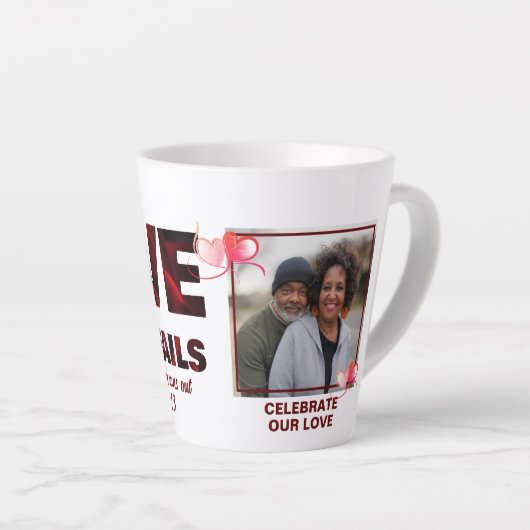 愛は決してクリスチャンの写真を失敗しない カフェラテマグ (右アングル)