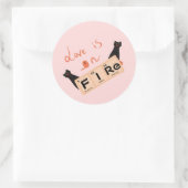 愛は火のステッカーにおもしろいある ラウンドシール (バッグ)