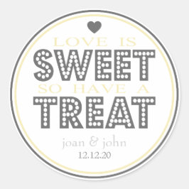 愛は甘いので、お菓子を持っている（黄色/銀） ラウンドシール