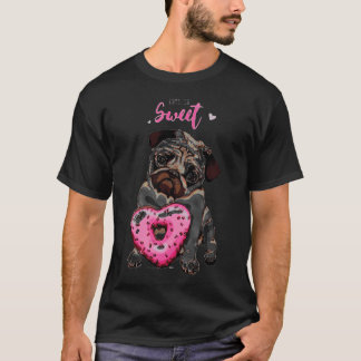 愛は甘いコーヒーパグ人生はコーヒーが助けてくれる Tシャツ