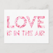 愛は空中にある – ピンクのハートパターン葉書 ポストカード (正面)