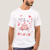 愛は空気の中にある – かわいいバレンタイン Tシャツ (正面)