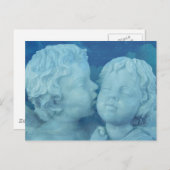 愛は空気の中にある、ヴィンテージ石の天使キスをする ポストカード (正面/裏面)