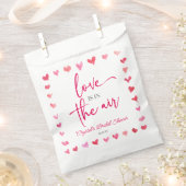 愛は空気の赤ピンクのハートブライダルシャワー フェイバーバッグ (クリップ留めされた状態)