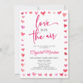 愛は空気の赤ピンクのハートブライダルシャワー 招待状 (正面)