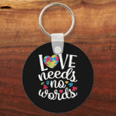 愛は言葉を必要としないシャツ自閉症の意識 キーホルダー (正面)