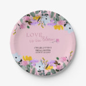 愛は開花ワイルドフラワーの芝生のフローラピンク ペーパープレート (正面)