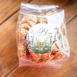 愛は開花ワイルドフラワーフローラブライダルシャワー ラウンドシール