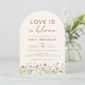 愛は開花ワイルドフラワーブライダルシャワー 招待状 (スタンド正面)