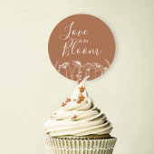 愛は開花焼けオレンジ色の野花のスケッチ中 ラウンドシール