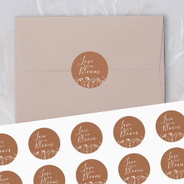 愛は開花焼けオレンジ色の野花のスケッチ中 ラウンドシール