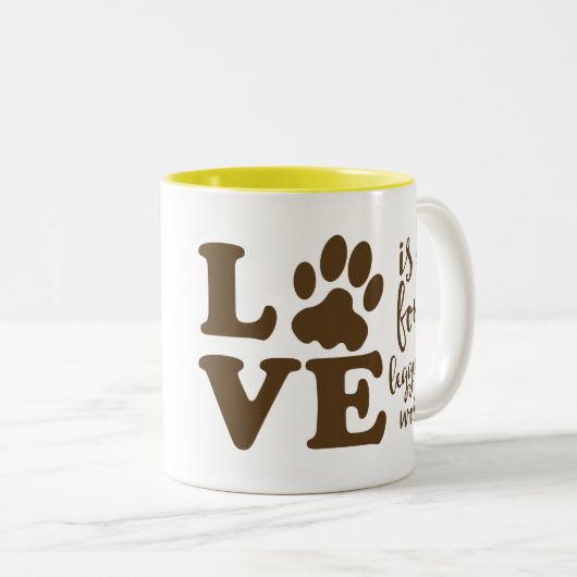 愛は4脚の単語の動物愛好家です ツートーンマグカップ (正面右)