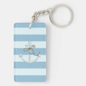 愛らしいアンカー ライトブルーとホワイトのストライプ キーホルダー (裏面)