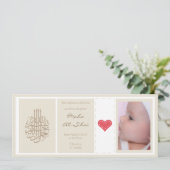 愛らしいイスラム教のアキカ赤ちゃんのお知らせ招待状 招待状 (スタンド正面)