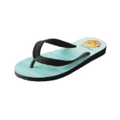 愛らしいウィンキング絵文字顔 – 常に幸せになる キッズビーチサンダル (アングル)